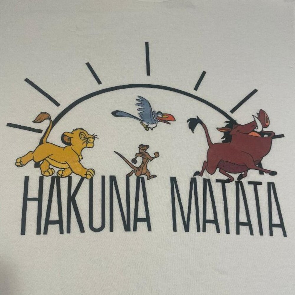 THE LION KING HAKUNA MATATA WHITE GRAPHIC T-SHIRT SHORT SLEEVE ROUND NECK SMALL